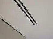 Diffuseur linéaire de ventilation intégré au plafond par AERIS ENERGIE